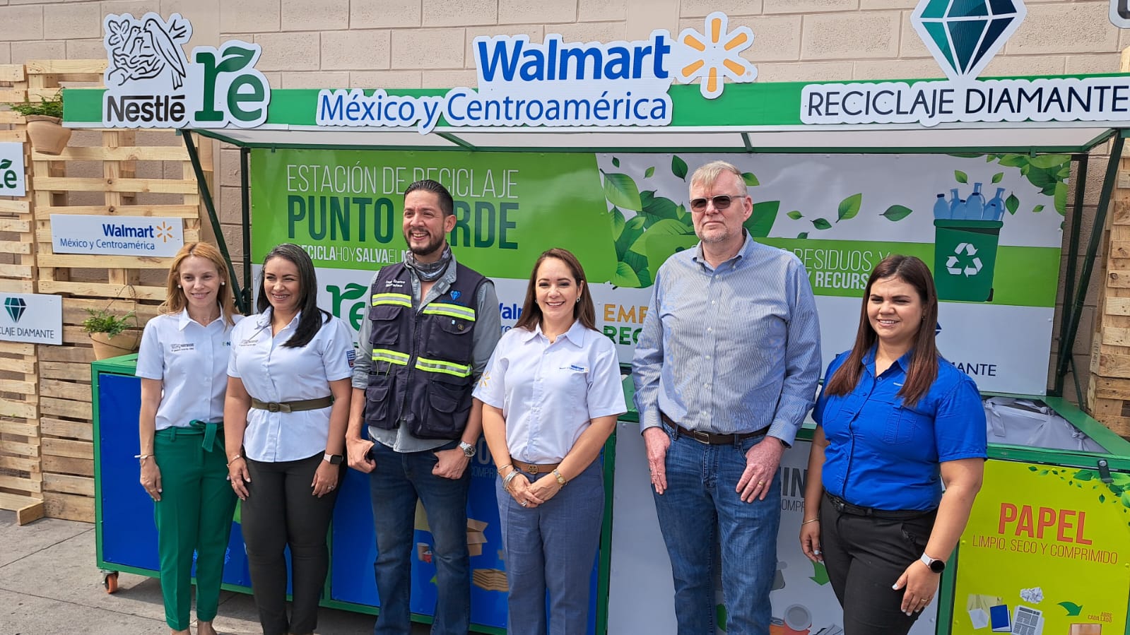 Nestlé, Walmart y Reciclaje Diamante se unen para colocar estación de
