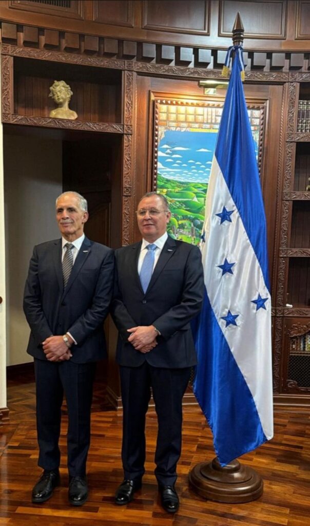 Sr. Ministro de Seguridad, General (R) Gerzon Velásquez, lidera transformación estratégica de la Policía Nacional para maximizar la prevención y seguridad ciudadana