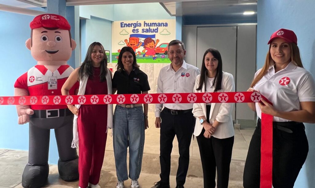 Chevron impulsa el acceso a agua y saneamiento en dos escuelas públicas de San Pedro Sula