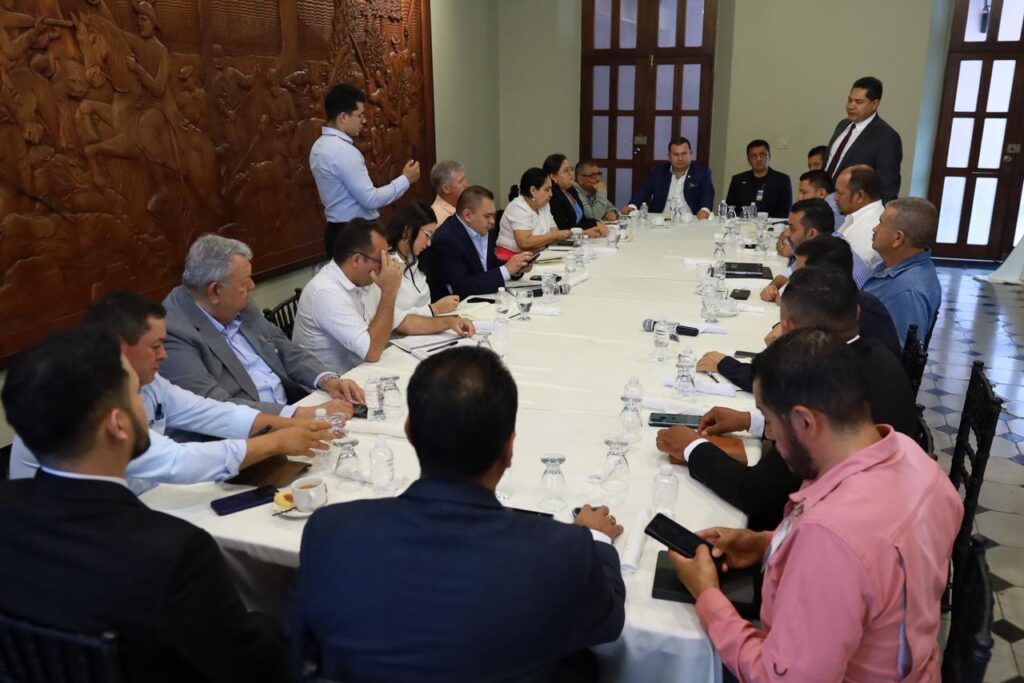 Gobierno de Nasry Asfura abre diálogo directo con líderes de El Paraíso