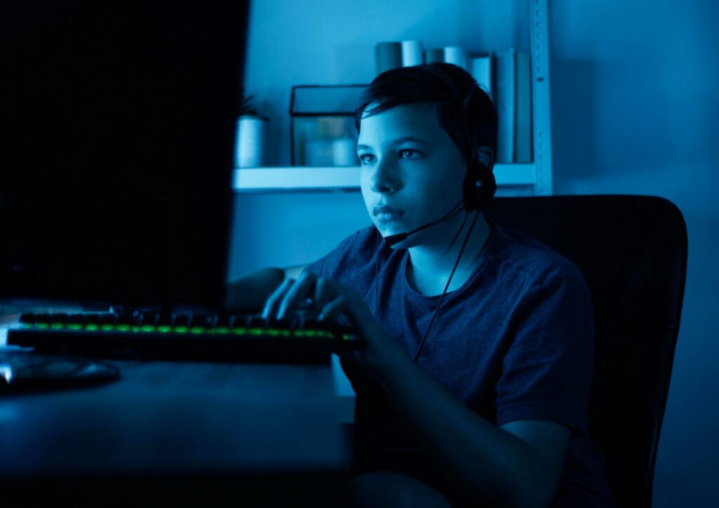 Ciberacoso en juegos en línea: Cómo detectarlo y combatirlo