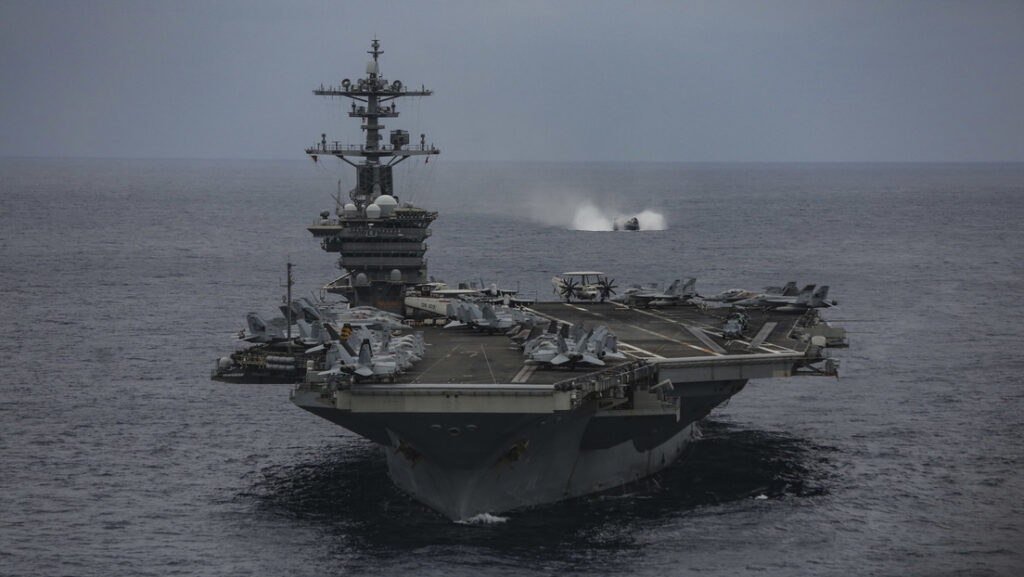 Trump: En un solo día más de 100 misiles fueron lanzados contra el portaviones Abraham Lincoln