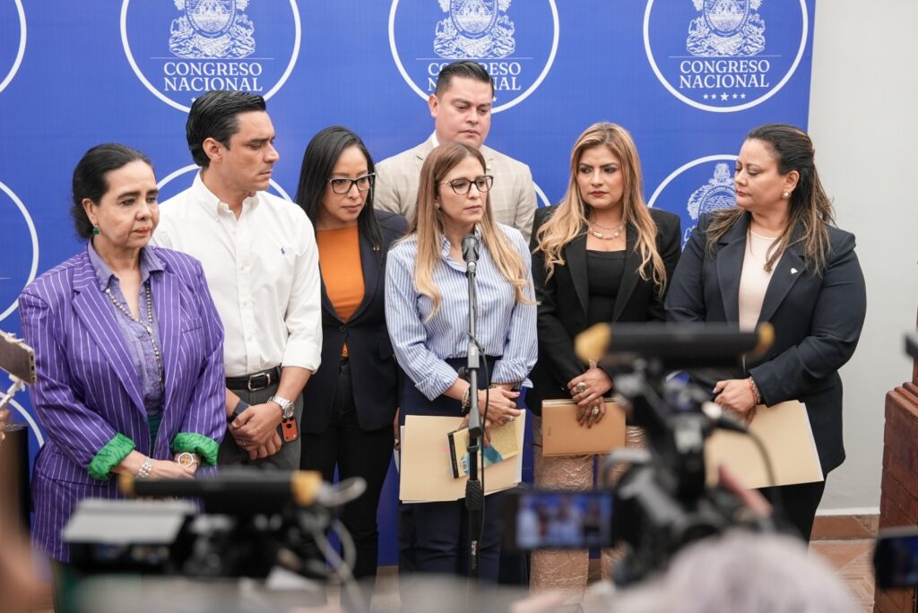 Congreso fortalece educación cívica de estudiantes de Universidad Cristiana Evangélica Nuevo Milenio