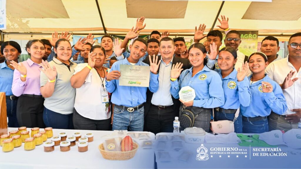 700 estudiantes presentan productos en la EXPOAGROTEC 2026