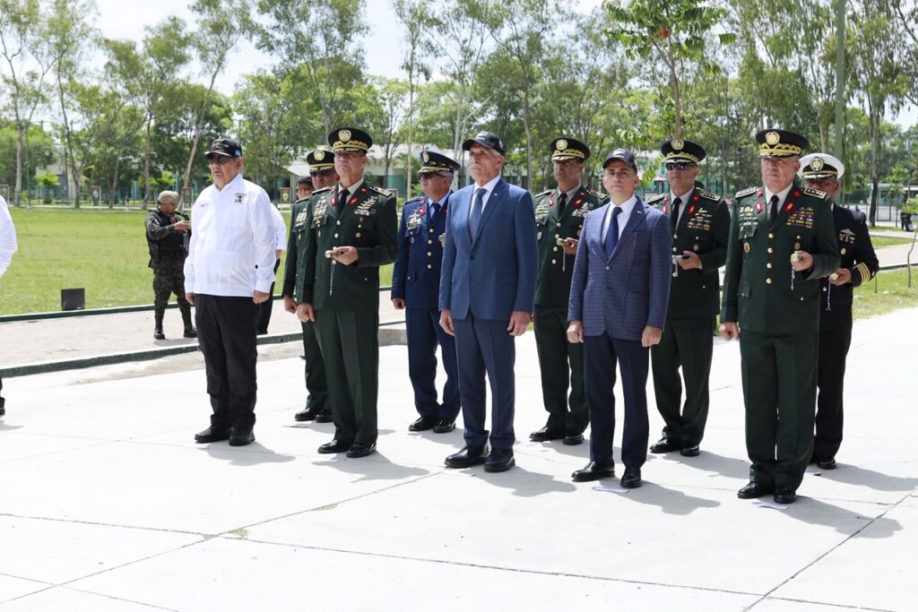 Presidente Asfura rinde homenaje a los veteranos de guerra y reafirma compromiso con su bienestar