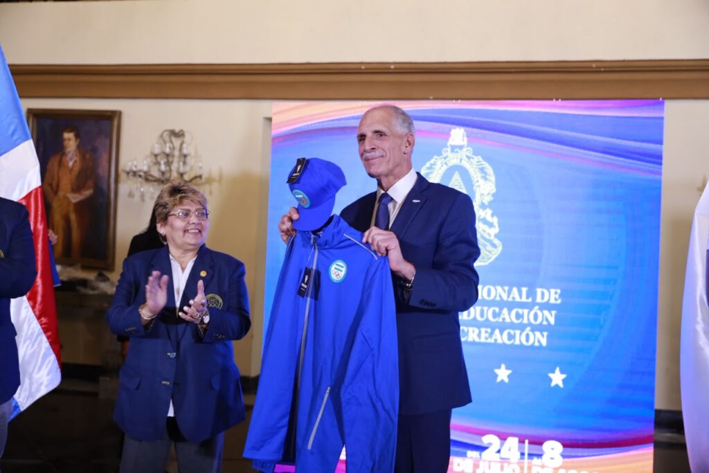 Gobierno y Fundesur reportan avances de alianza que ha beneficiado a más de 122 mil hondureños con medicamentos